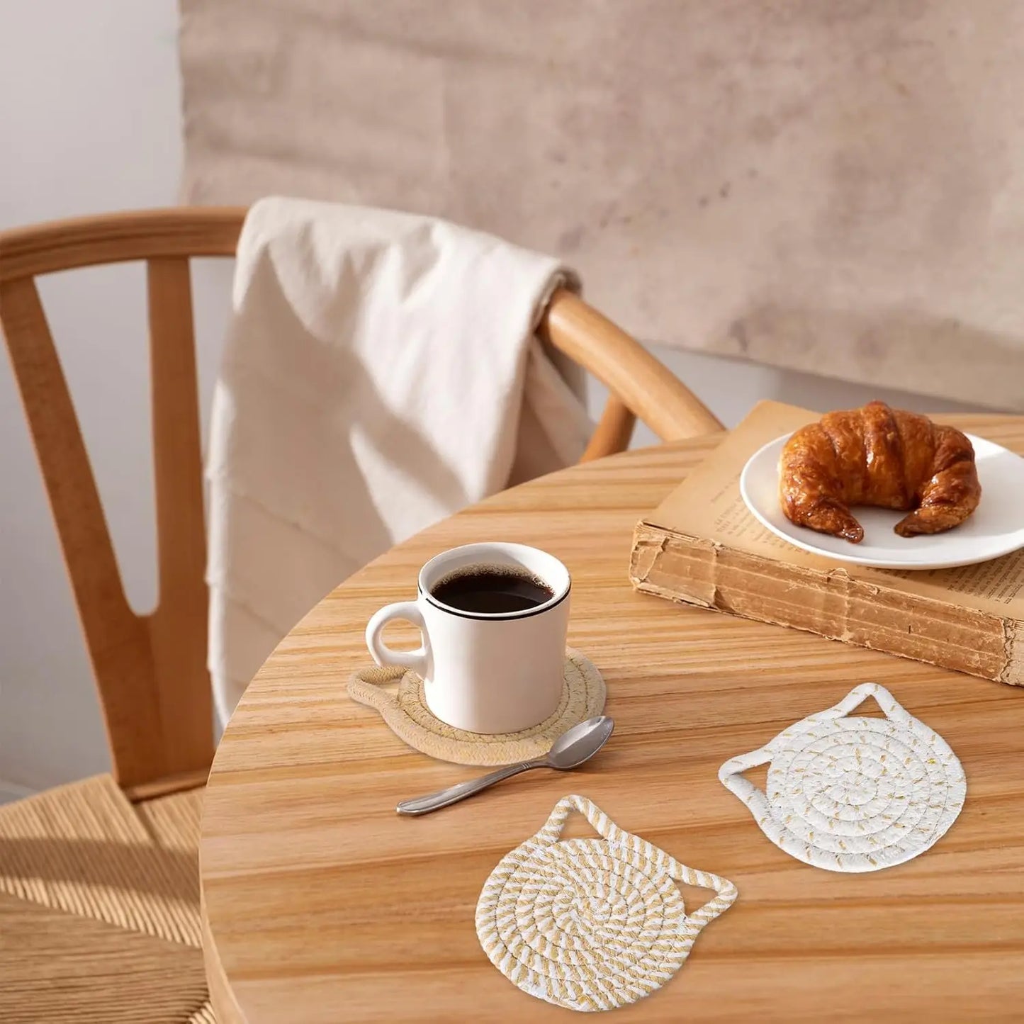 Sous-verres Oreilles de Chat – Ensemble de sous-verres en coton tressé faits à la main (lot de 4)