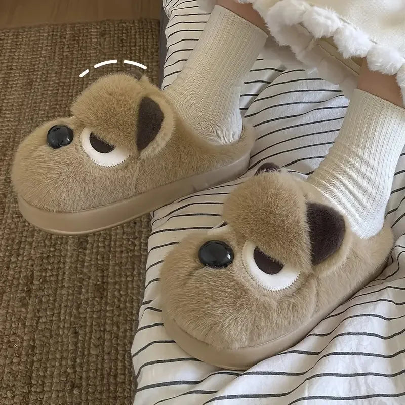 Chaussons douillets pour femmes motif chien en peluche — Chaussons d'intérieur doux et antidérapants
